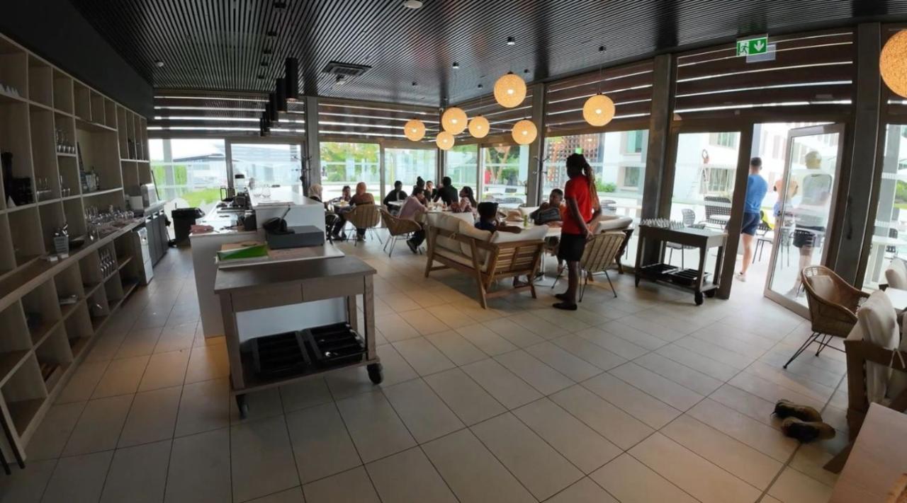 Ibis Styles Mayotte Aeroport Pamandzi Exterior foto