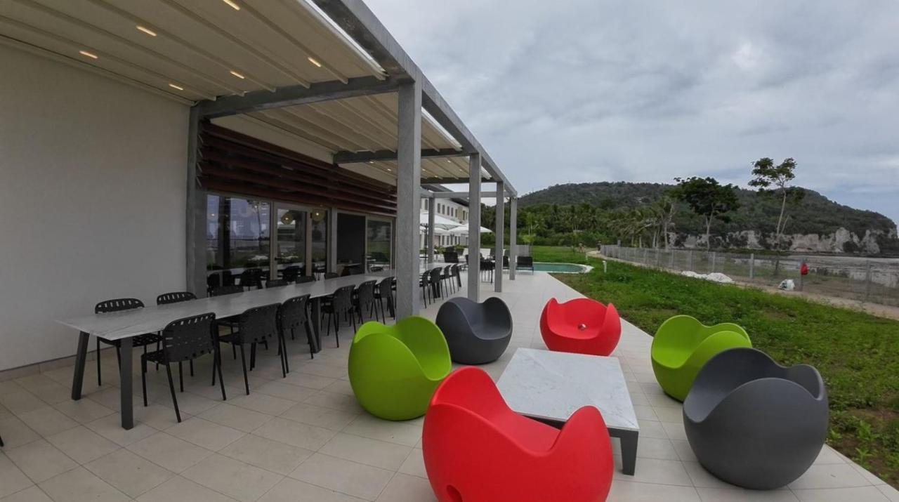 Ibis Styles Mayotte Aeroport Pamandzi Exterior foto
