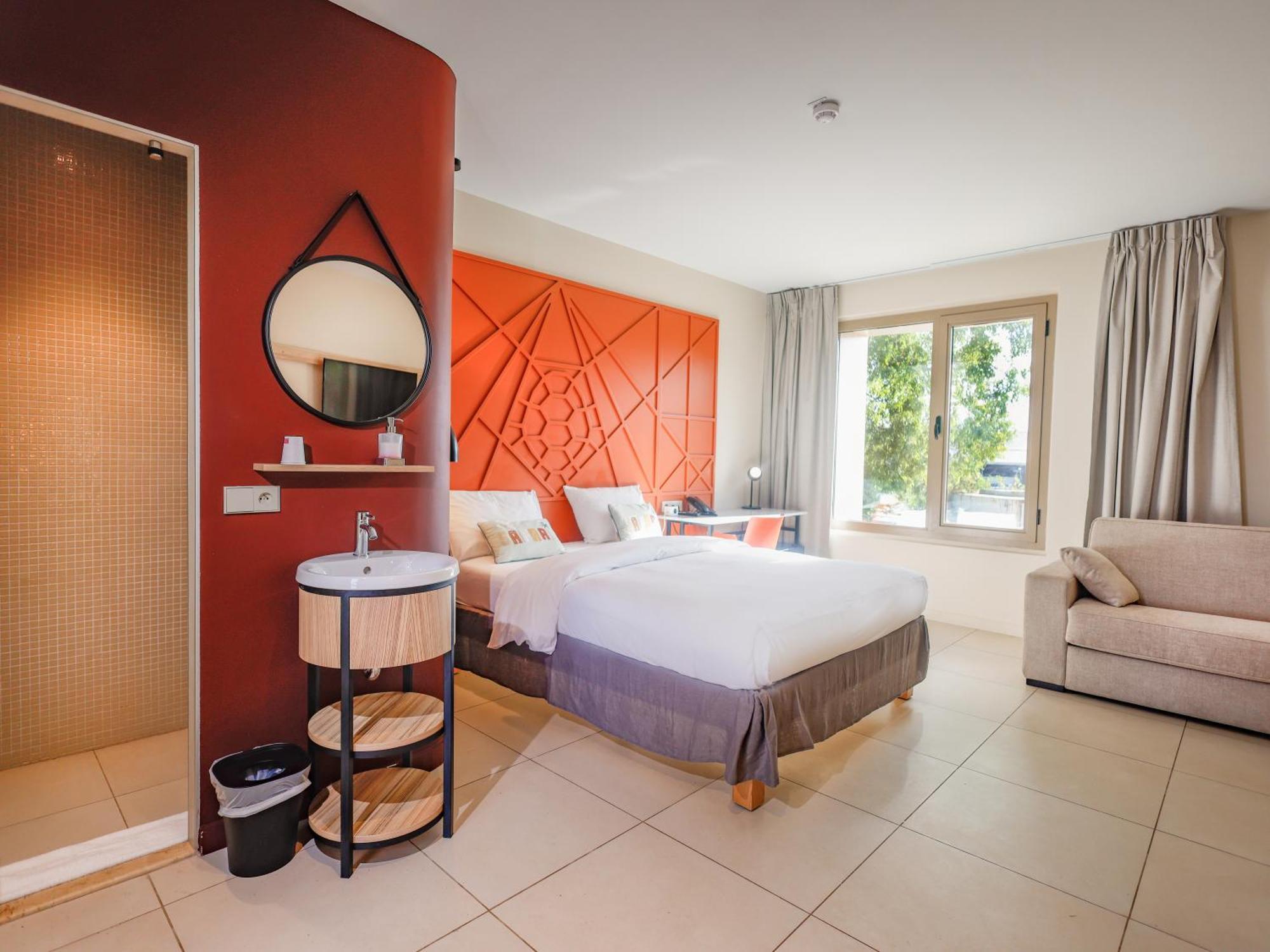 Ibis Styles Mayotte Aeroport Pamandzi Exterior foto